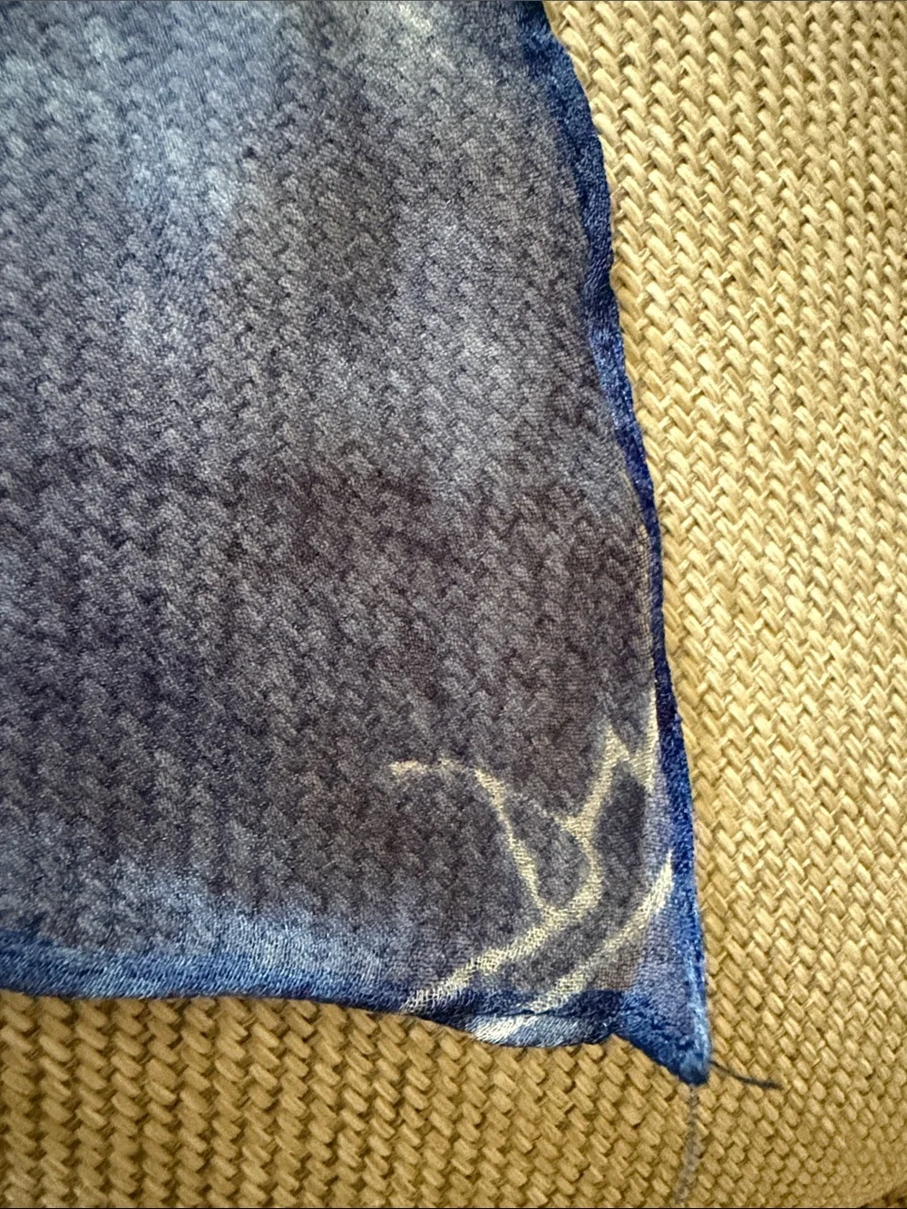 La Boutique des Musées du Monde 100% Silk Art Print Scarf - Blue & yellow